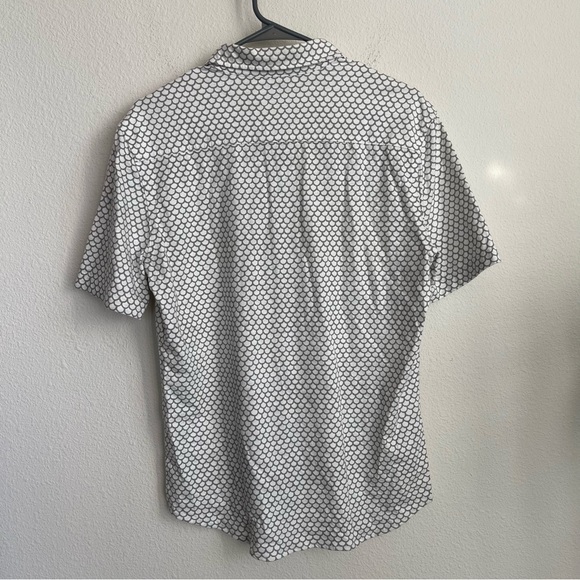 Faherty Scale Print Button Down Short Sleeve Shirt - Picture 5 of 5
